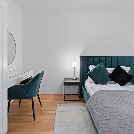 Balcony Apartment I 50 M² I Near City Center Відень Екстер'єр фото