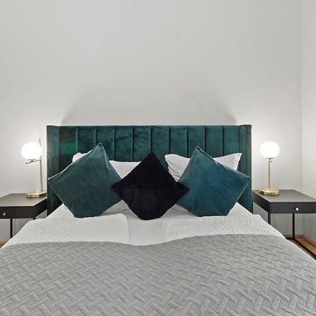 Balcony Apartment I 50 M² I Near City Center Відень Екстер'єр фото