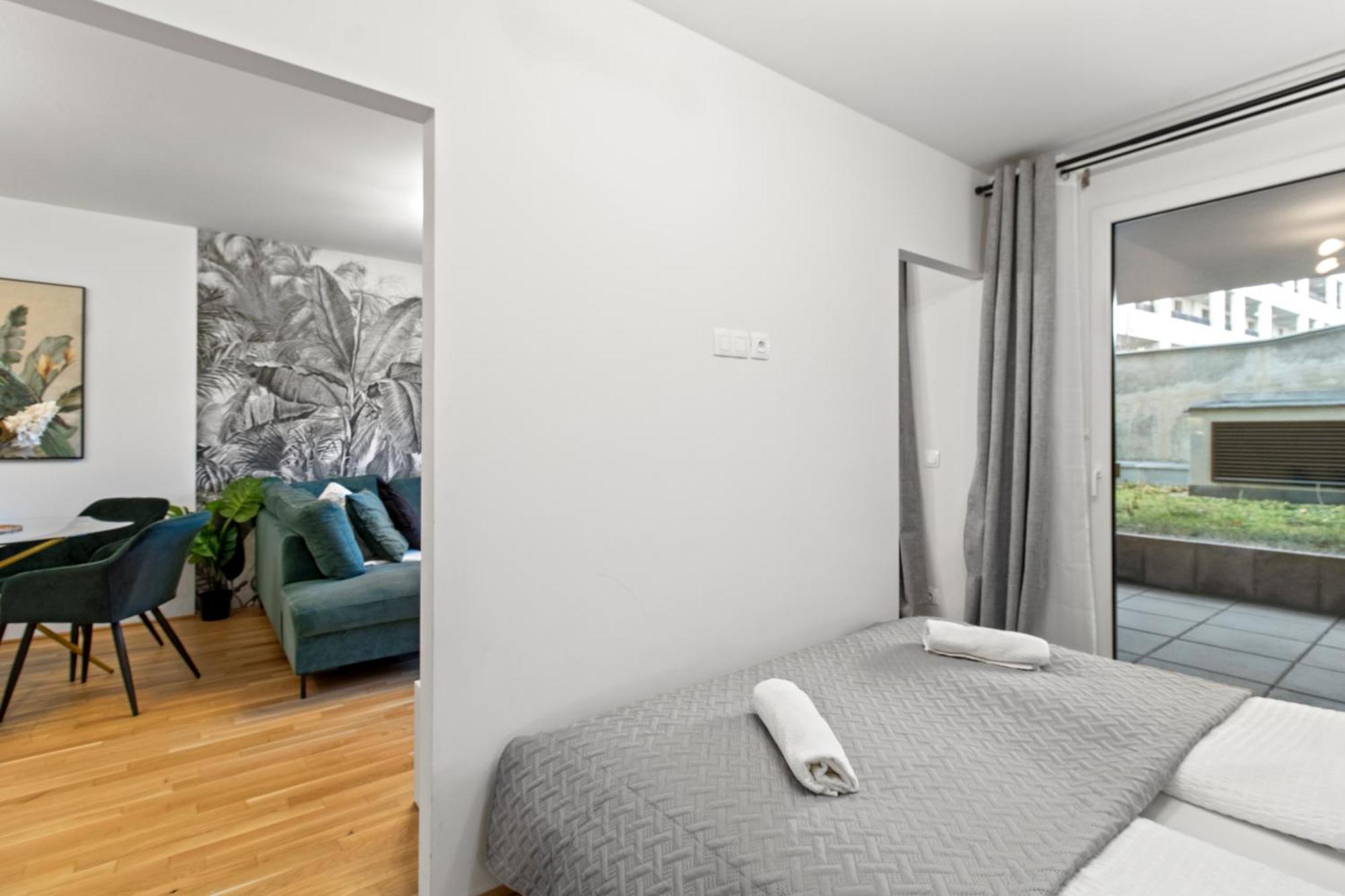 Balcony Apartment I 50 M² I Near City Center Відень Екстер'єр фото
