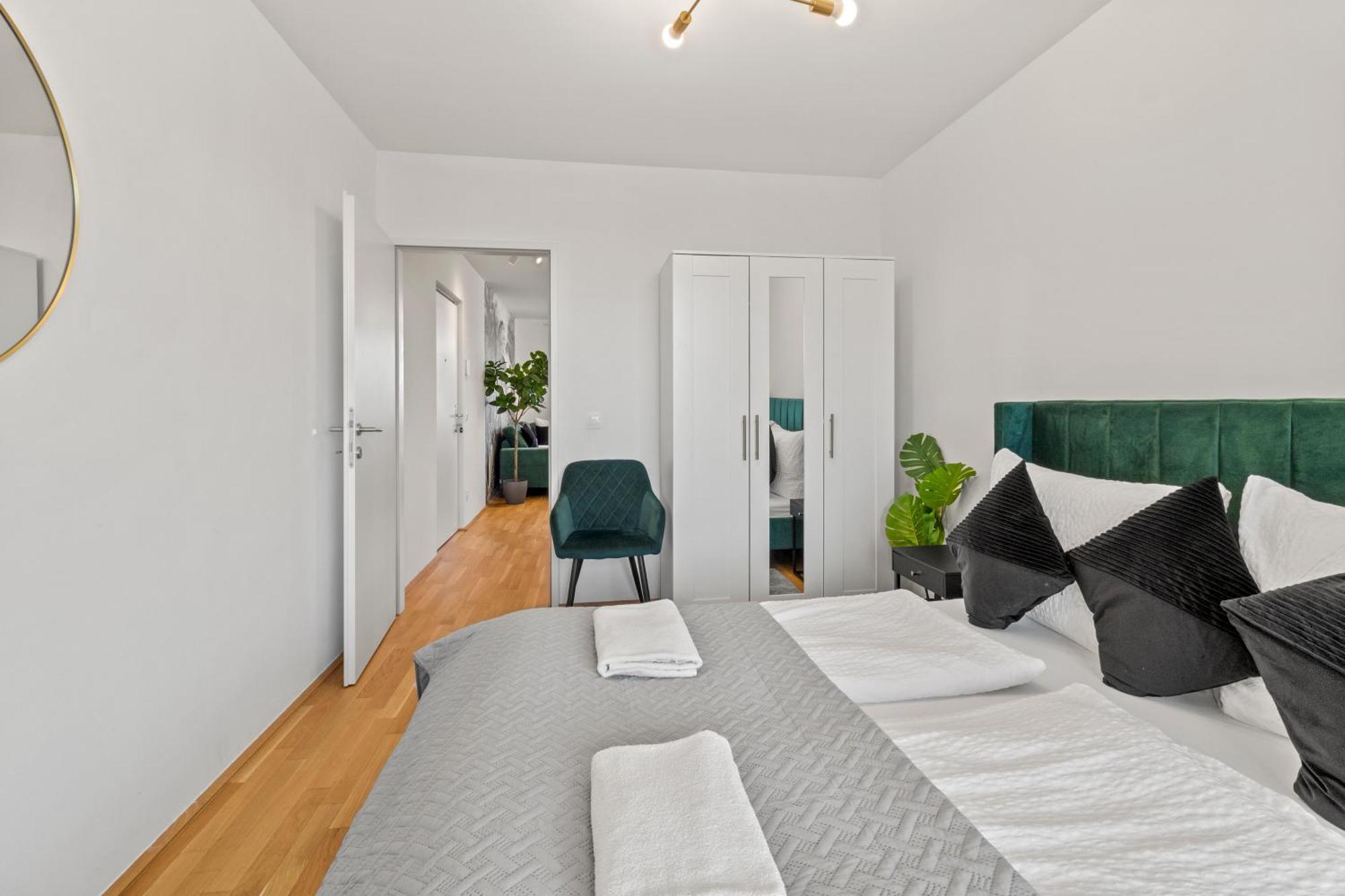 Balcony Apartment I 50 M² I Near City Center Відень Екстер'єр фото