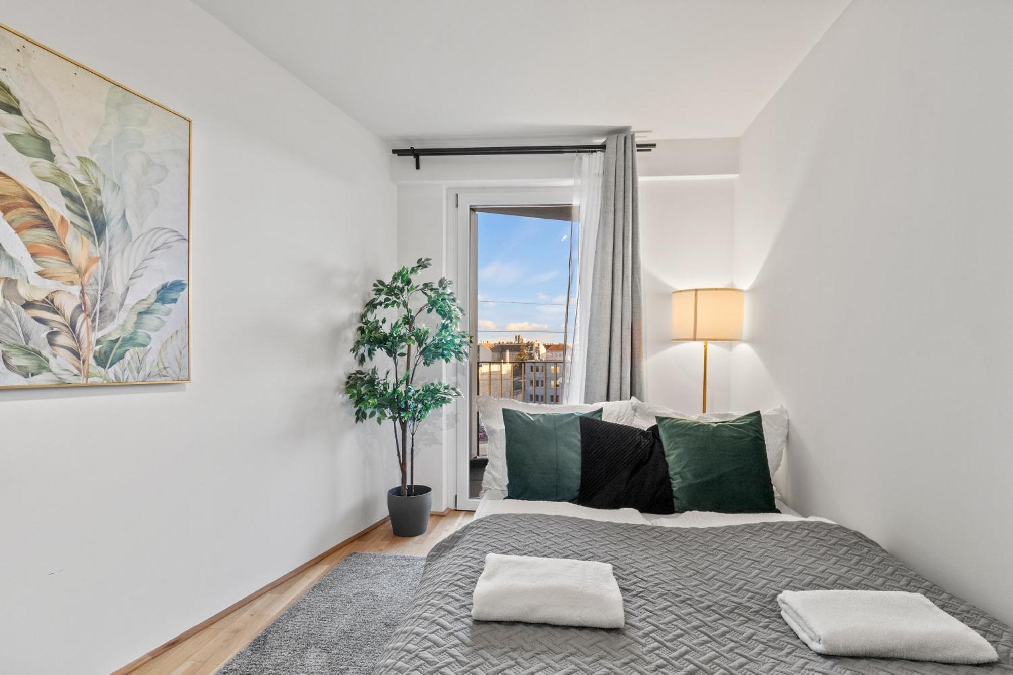 Balcony Apartment I 50 M² I Near City Center Відень Екстер'єр фото