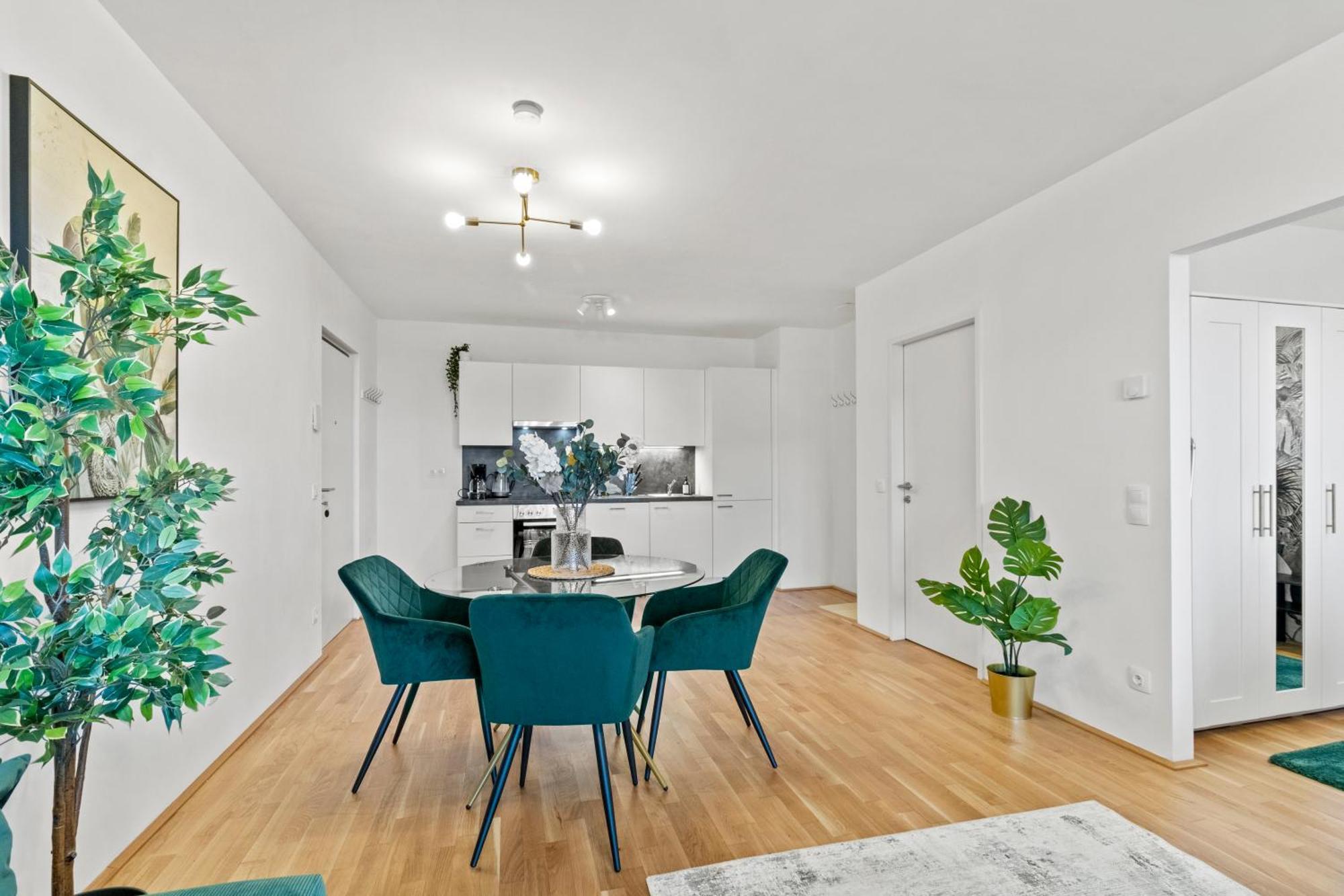 Balcony Apartment I 50 M² I Near City Center Відень Екстер'єр фото