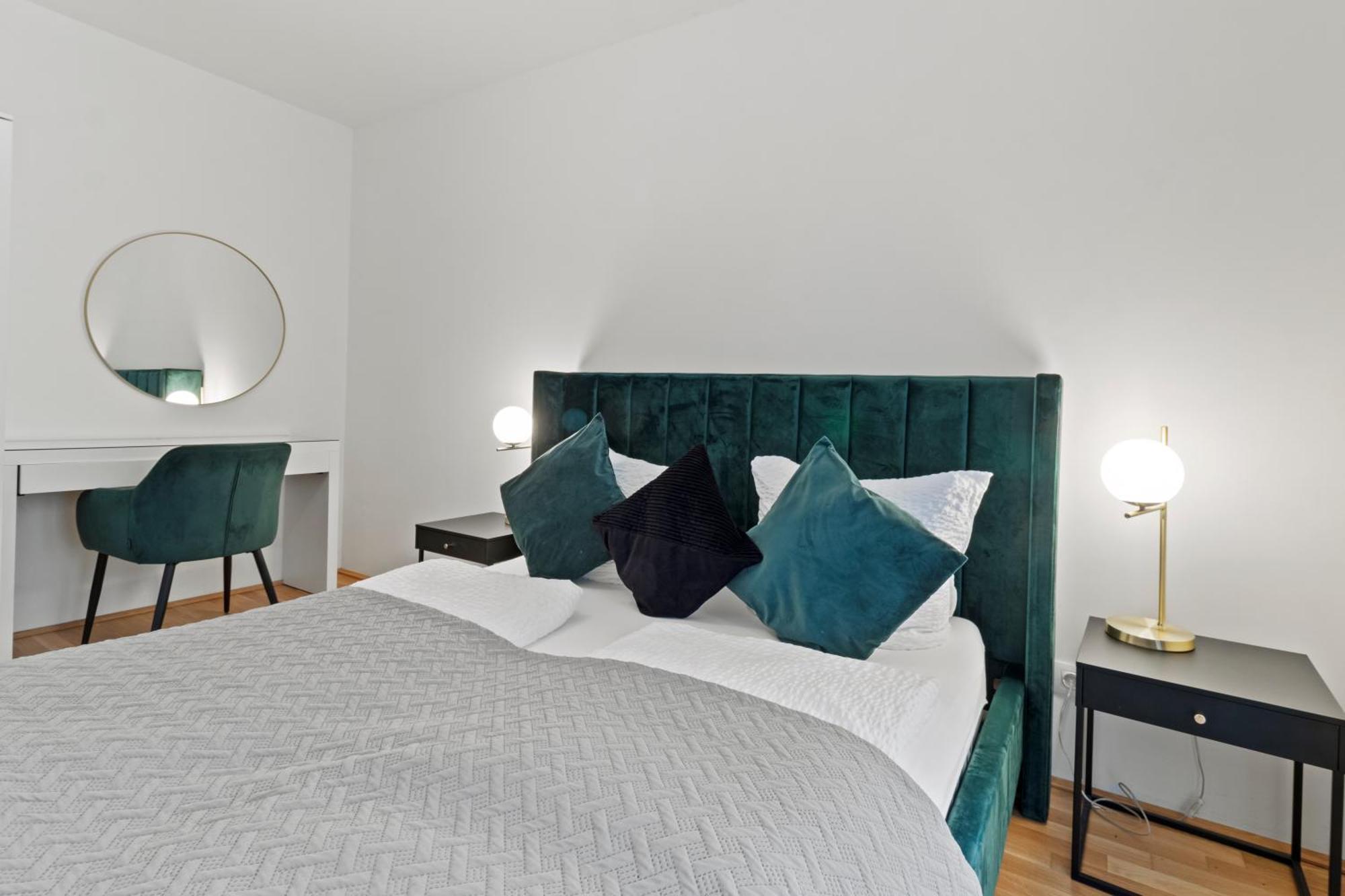 Balcony Apartment I 50 M² I Near City Center Відень Екстер'єр фото