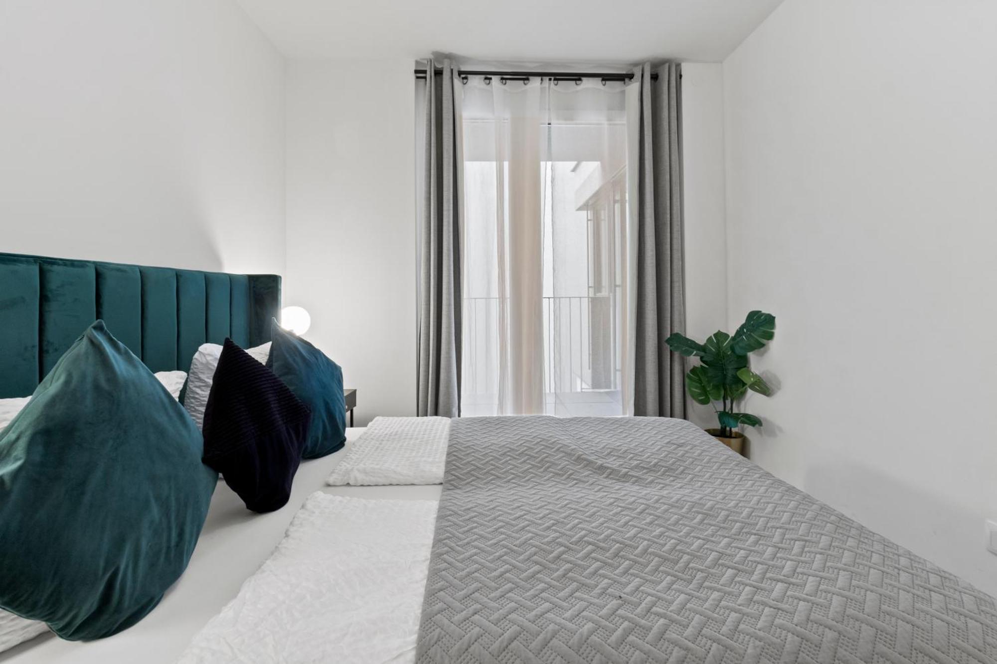 Balcony Apartment I 50 M² I Near City Center Відень Екстер'єр фото